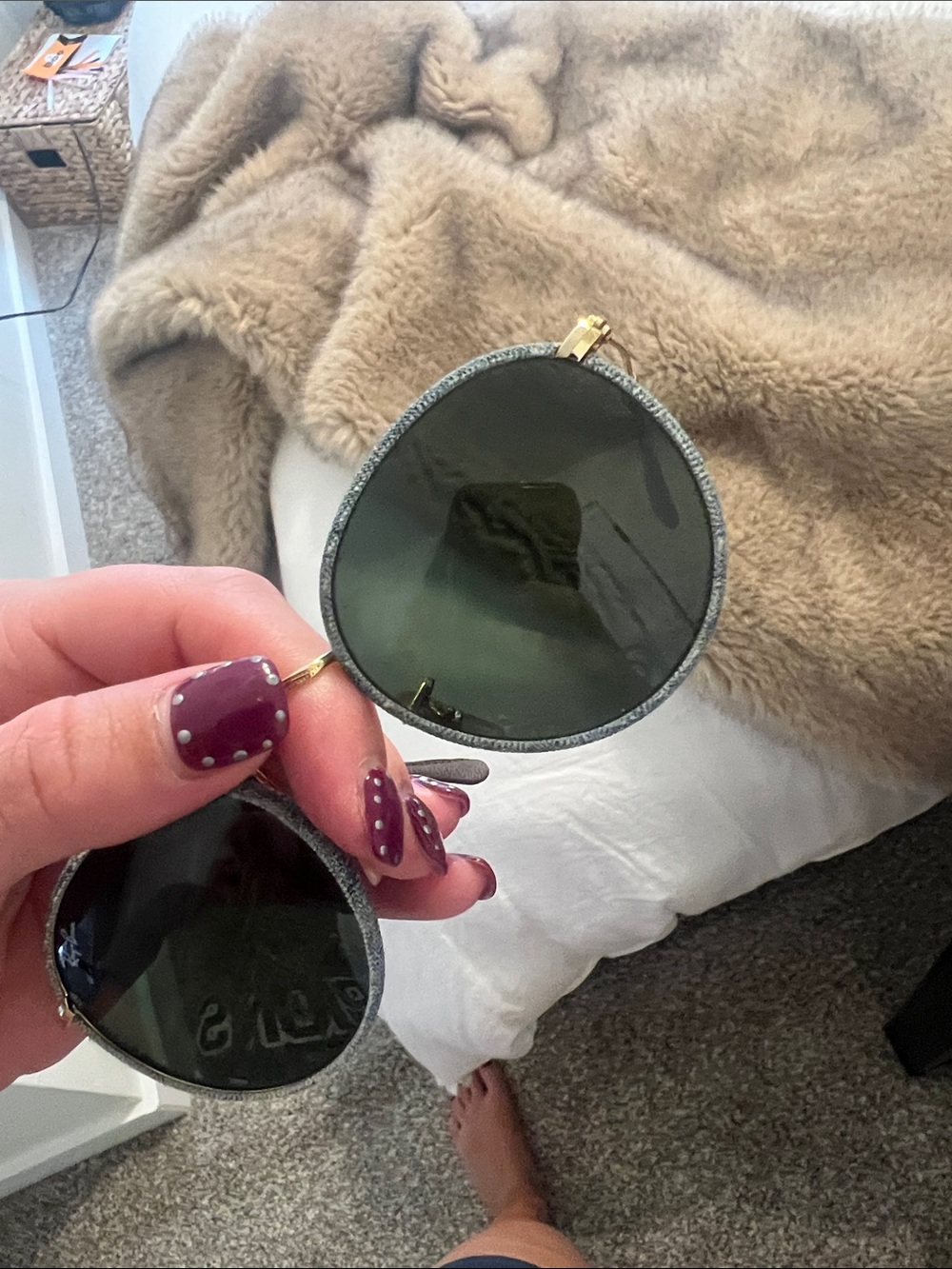 Ray-Ban Round Sunglasses - Picture 2 of 4
